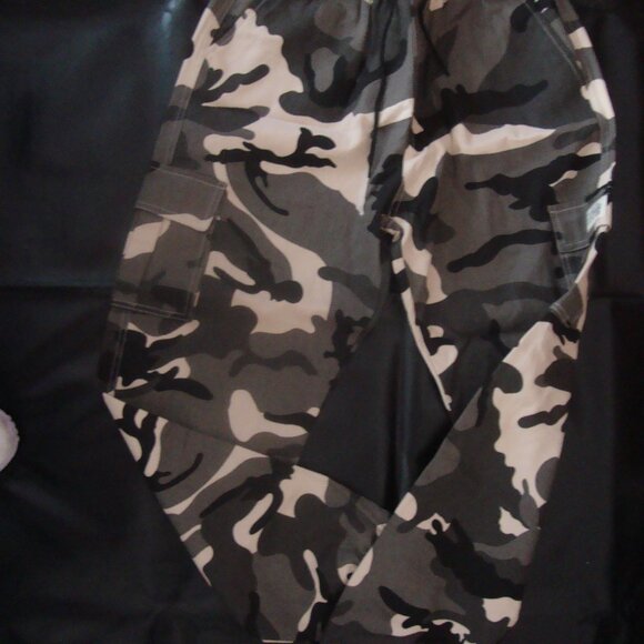 Drawstring Camouflage Trousers Pants Unisex Size Small Camo. 4 Pockets - Picture 3 of 10